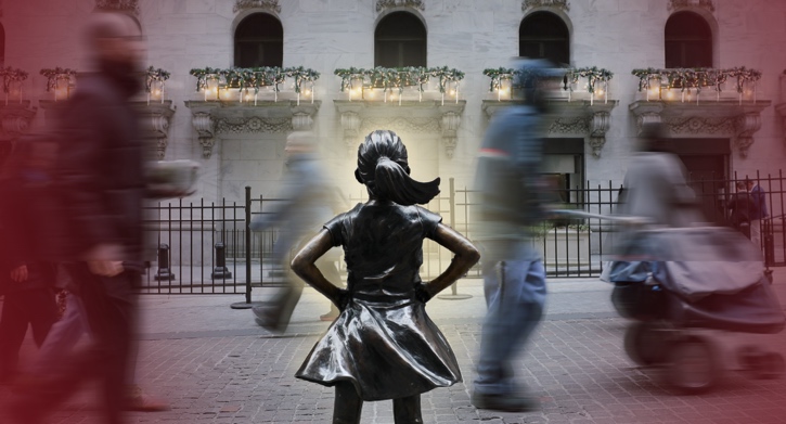 Little girl statue staring down the New York Stock Exchange